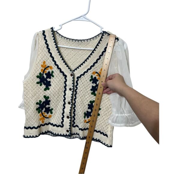 Knit Crochet Button Blouse Women’s XS White Puff Sleeve Embroidered Cottagecore - Picture 9 of 10